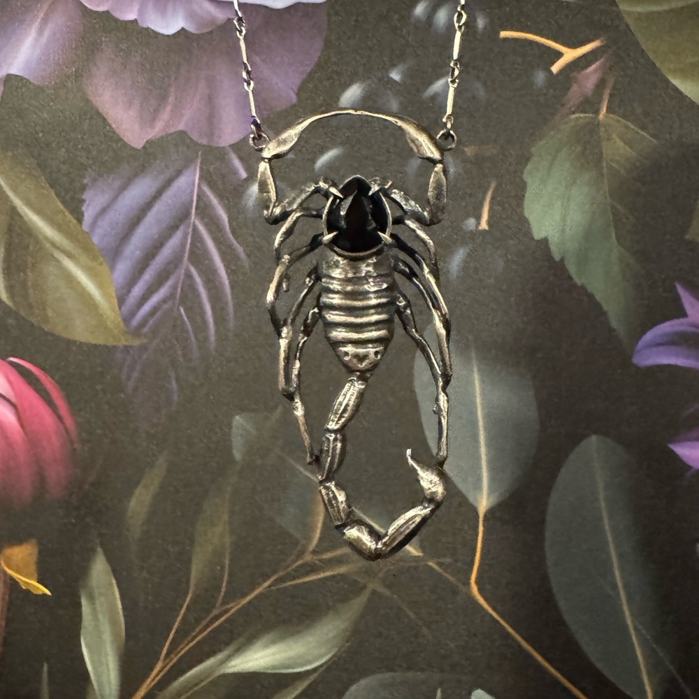 Bloodmilk selket onyx Silver Scorpion Pendant Necklace
